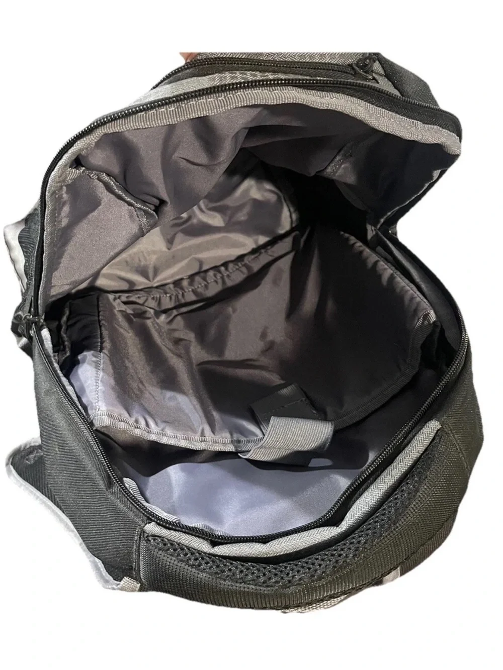 Samsonite Black and Gray Men's Backpack with Front Bungee